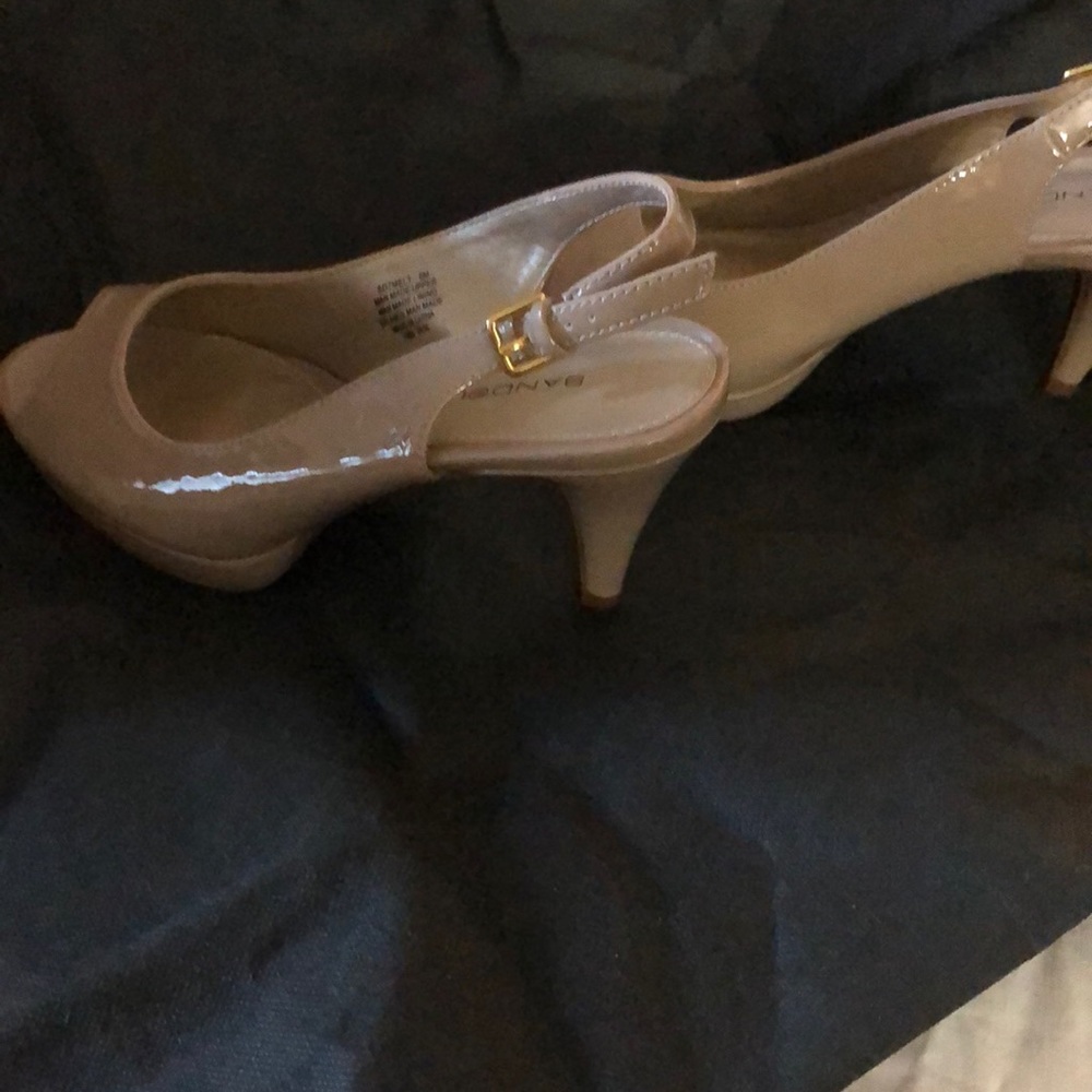 Bandolino peep tie sling back